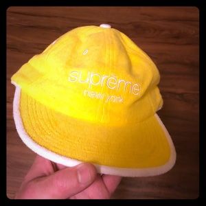 Supreme hat brand new
